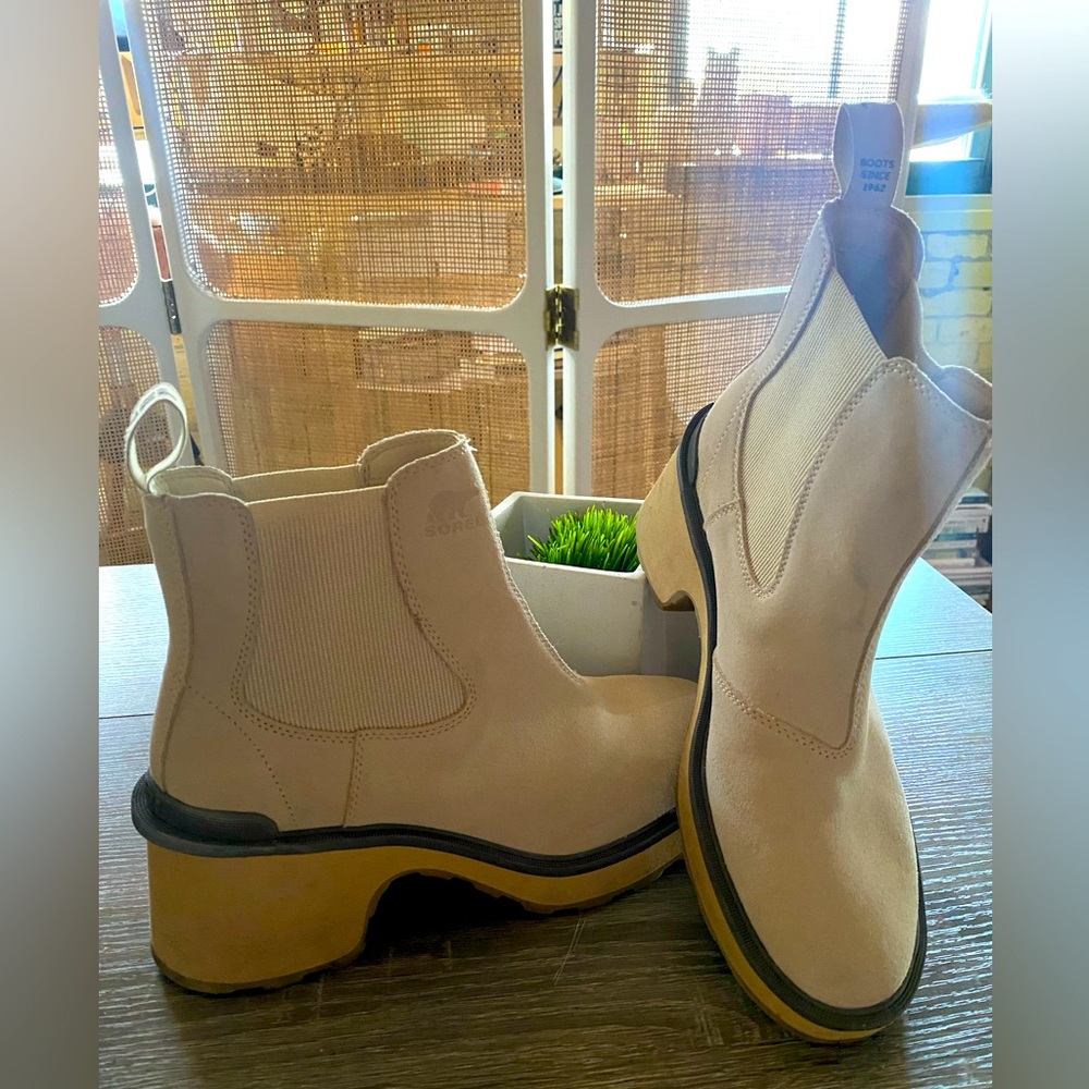 Sorel Chelsea Boots